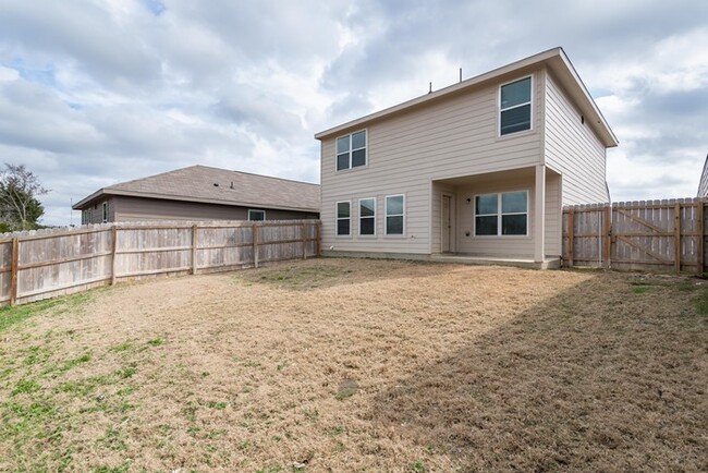 Building Photo - Oakwood Forest - 2105 Oakwood Forest Drive...