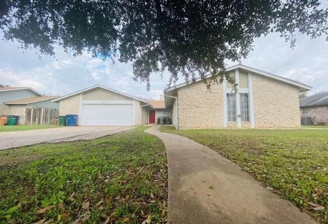 Building Photo - 12317 Willow Wild Dr