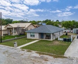 Building Photo - 117 Mercedez Dr