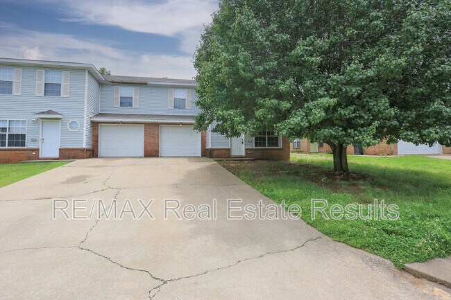 Photo - 2407 S 16th St Apartment