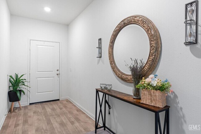 Foto del edificio - 4 Bed 2 Bath