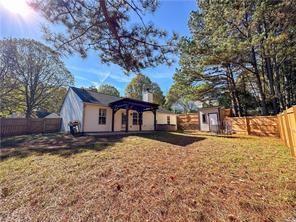 Foto del edificio - 390 Cedarhurst Rd