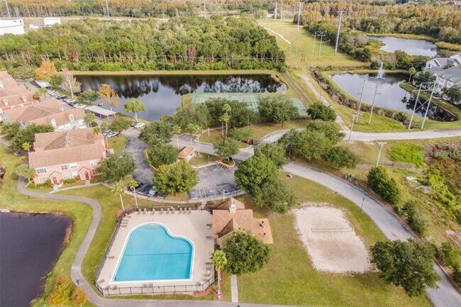 Foto del edificio - 9156 Lake Chase Island Way