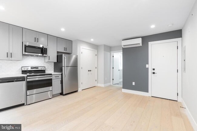 Building Photo - 1707 Rittenhouse Square