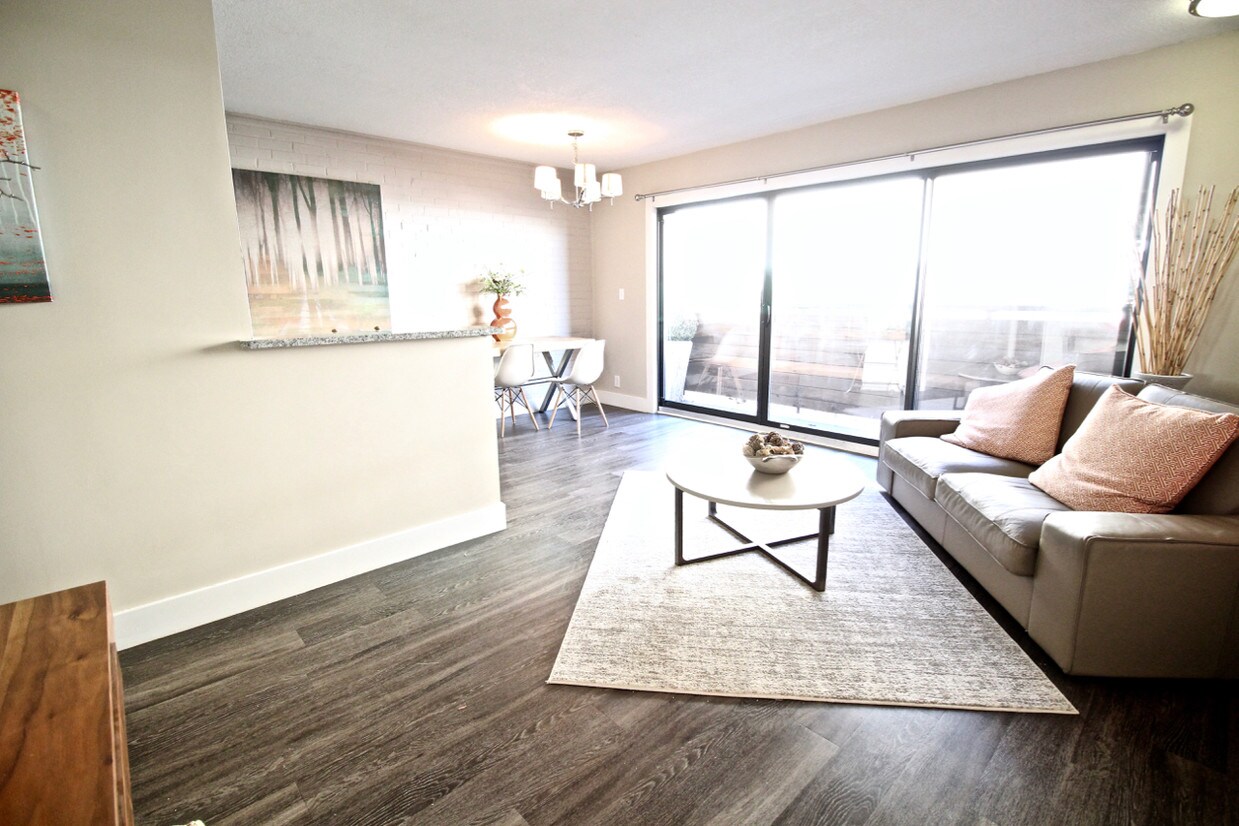 Foto principal - 4920 Grand Ave