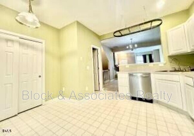 Building Photo - 5419 Vista View Ct