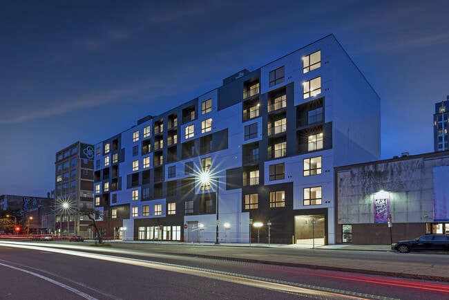 Exterior On Spring Garden Street Headed East - The Astir Callowhill Apartments
