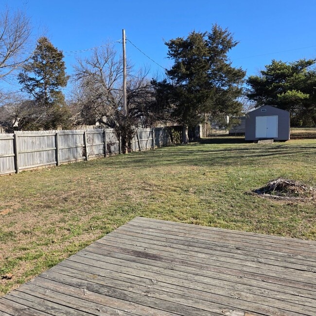 Building Photo - Great 3 bed 1.5 bath house in South Springfield