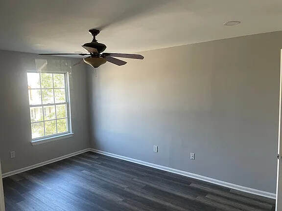 Building Photo - 23 Delavan Ct