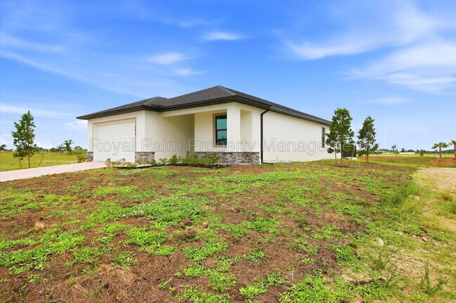 Building Photo - 2616 NW 9th Ave