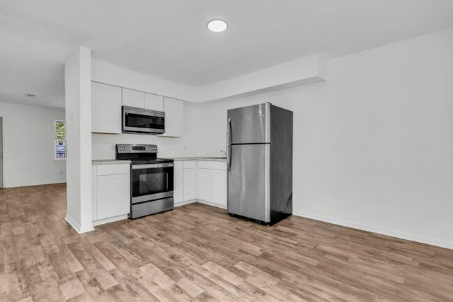 Building Photo - The Ridge Apartments