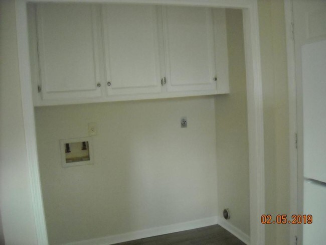 Building Photo - 1354 Stilt St