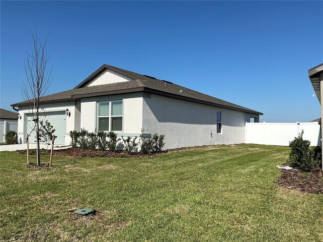 Foto del edificio - 3551 Benham Rise Rd