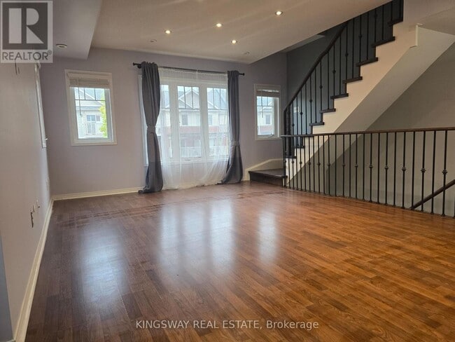 Building Photo - 3250 Bentley Dr