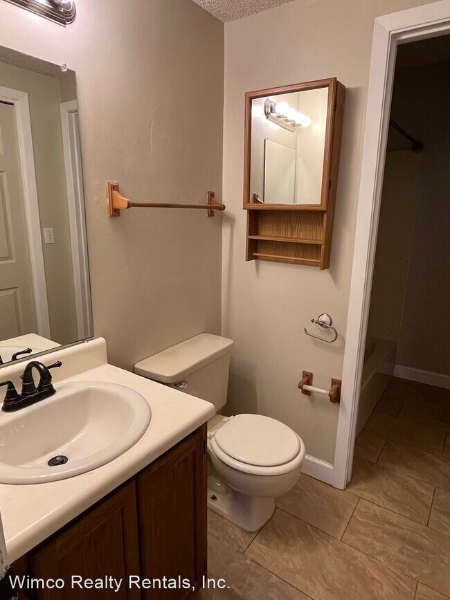 Foto del edificio - 2 br, 1.5 bath House - 1501-C Greenacres B...