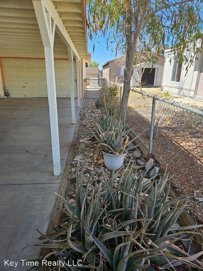 Building Photo - 3 br, 2 bath House - 886 Holly St