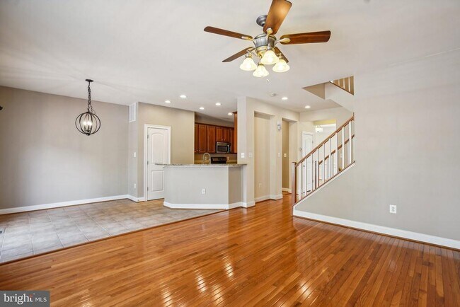 Building Photo - 6832 Hartzell Hill Ln