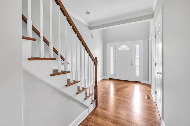 Foto del edificio - 70 Maple Oak Dr