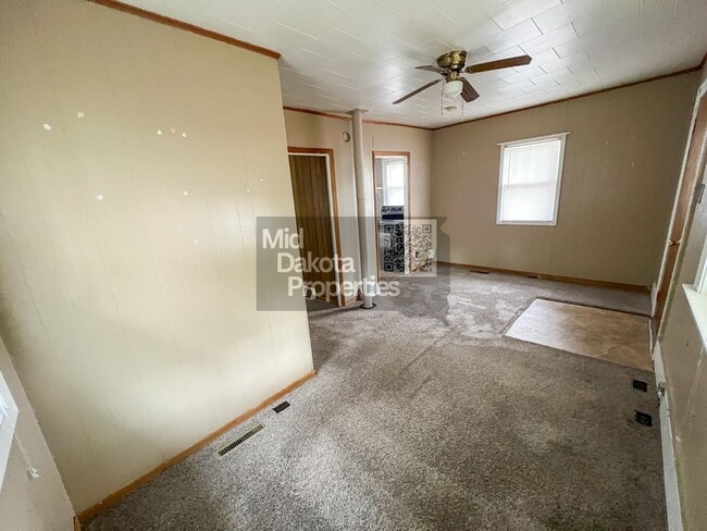Building Photo - 611 S Wisconsin- 1 Bedroom House with atta...