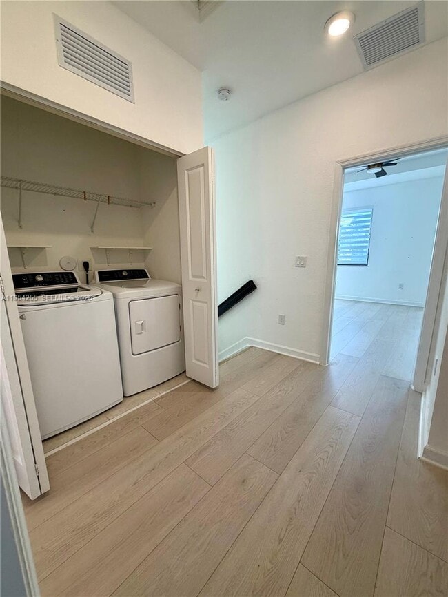 Building Photo - 405 NE 208th Terrace