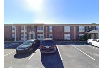 Building Photo - 1920 Edgewood Dr