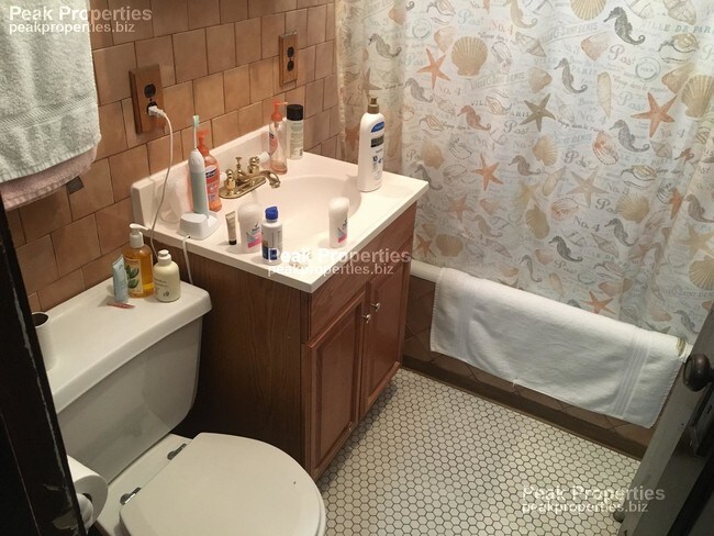 Foto del edificio - 2311 W Giddings St