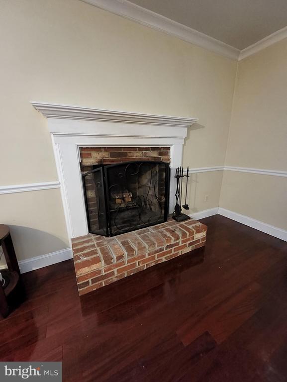 Foto del edificio - 406 Denning Ct