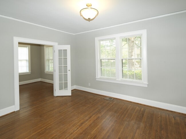 Building Photo - 2432 Glenmary Ave