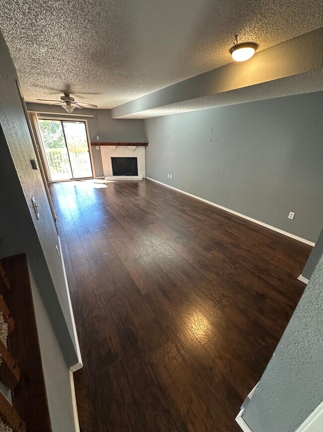 Building Photo - 7504 Banner Ct