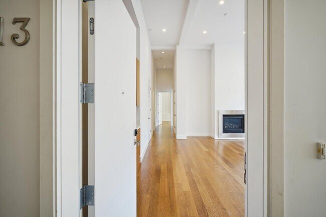 Building Photo - 1158 Sutter St