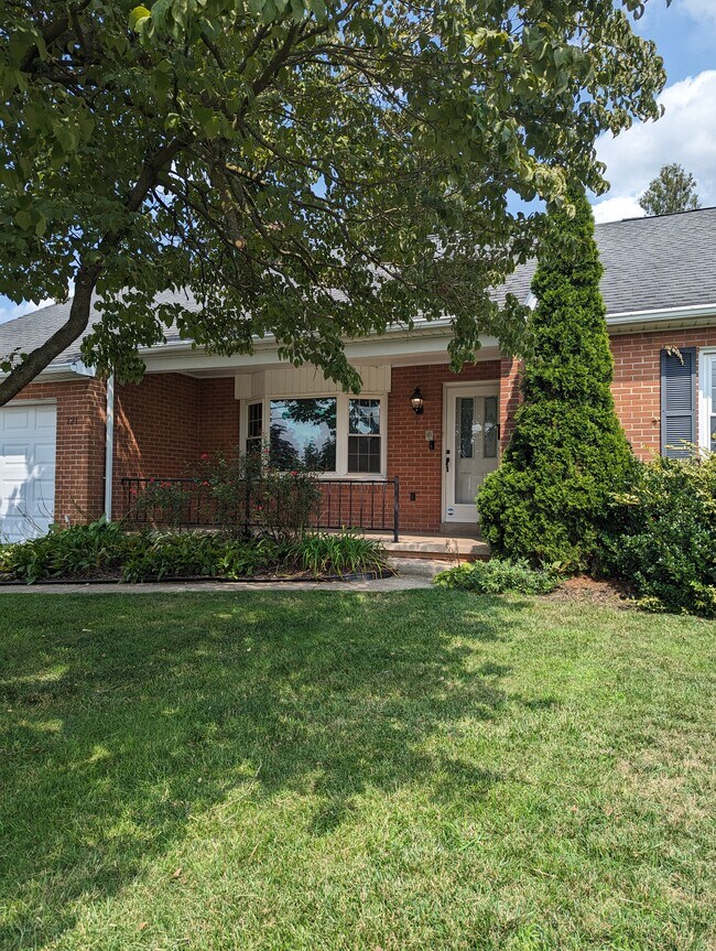 121 S Rockburn St, York, PA 17402 House Rental in York, PA