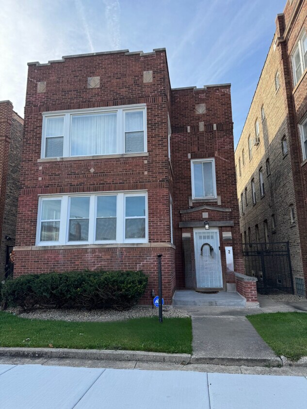 Primary Photo - 8250 S Ada St