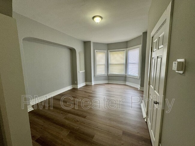 Foto del edificio - 4058 Parkside Ave