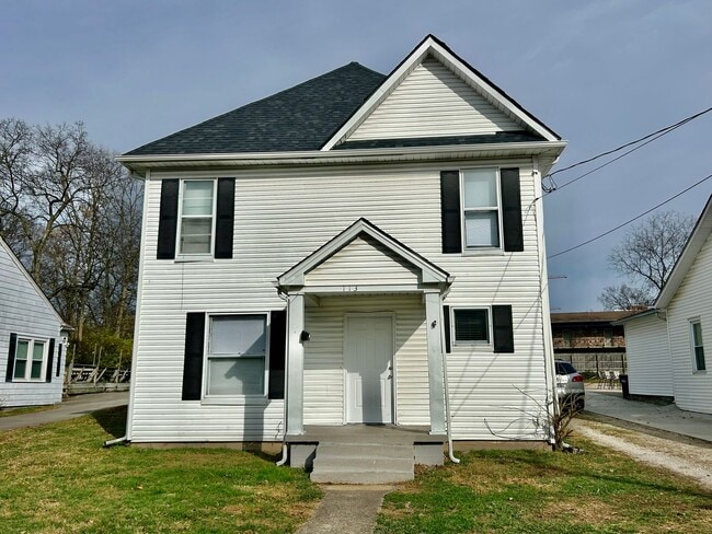 **PRE-LEASING FOR 2026–2027 SCHOOL YEAR!** - **PRE-LEASING FOR 2026–2027 SCHOOL YEAR!** House