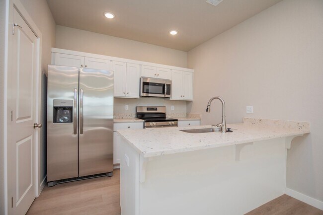 Building Photo - ***276 N. Hunter Street Unit 2***