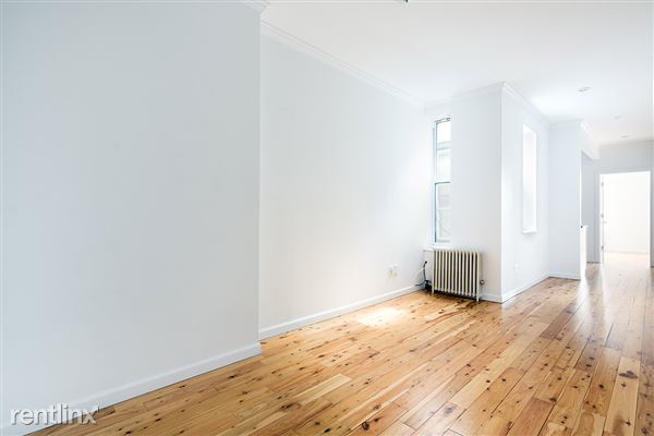 Building Photo - 107 3rd Pl