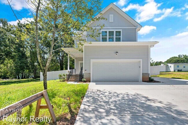 Foto del edificio - 4 br, 2.5 bath House - 202 E College St
