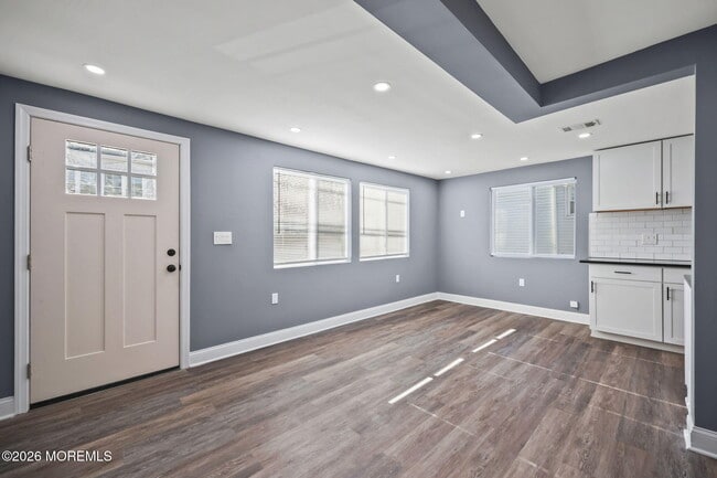 Foto del edificio - 143 Center Ave