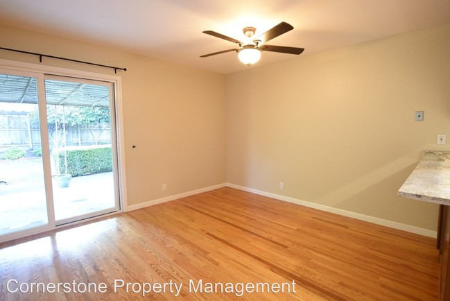 Building Photo - 3 br, 2 bath House - 493 Sioux Ln