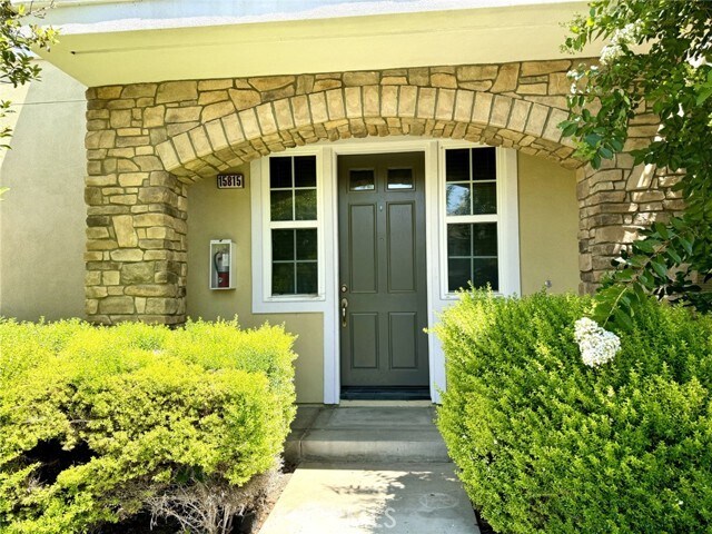 Foto del edificio - 15815 McIntosh Ave