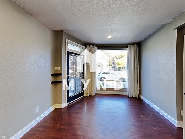 Foto del edificio - 1 br, 1 bath Condo - 3006 4th Ave Apartment