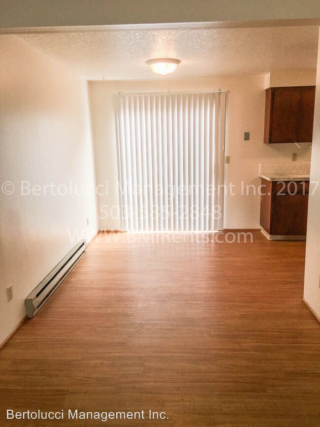 Building Photo - 410 S Knott St