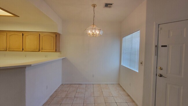 Foto del edificio - 3320 S Fort Apache Rd