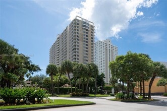Building Photo - 770 Claughton Island Dr