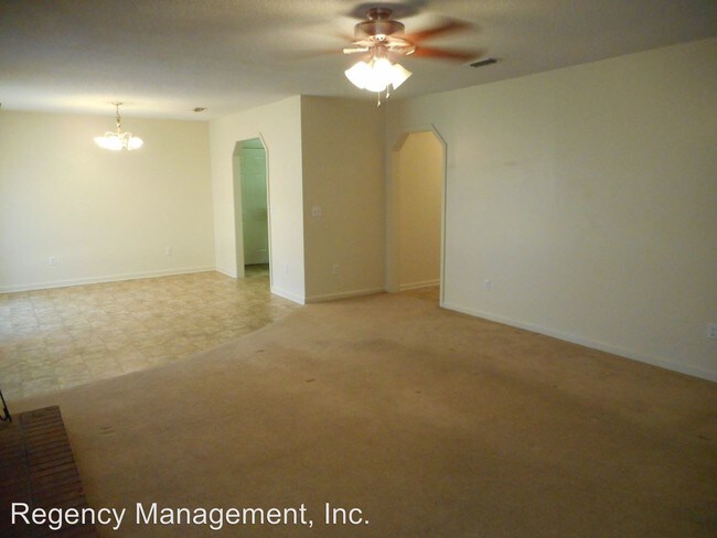Building Photo - 55 Scotty Ln