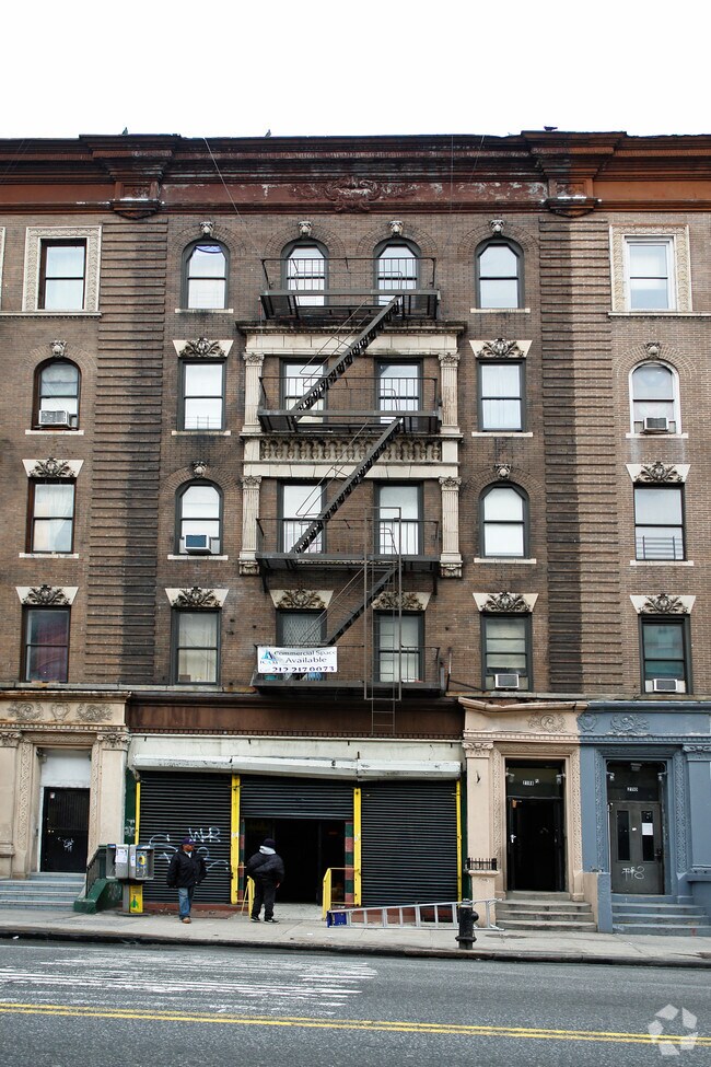 Building Photo - 2108 Amsterdam Ave