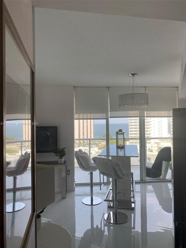 Foto del edificio - 6700 Indian Creek Dr