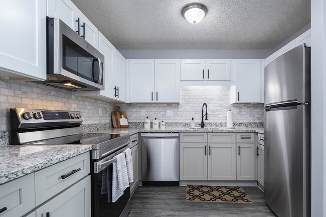 Newly Renovated Kitchen - Augusta Square Apartments - Augusta Square