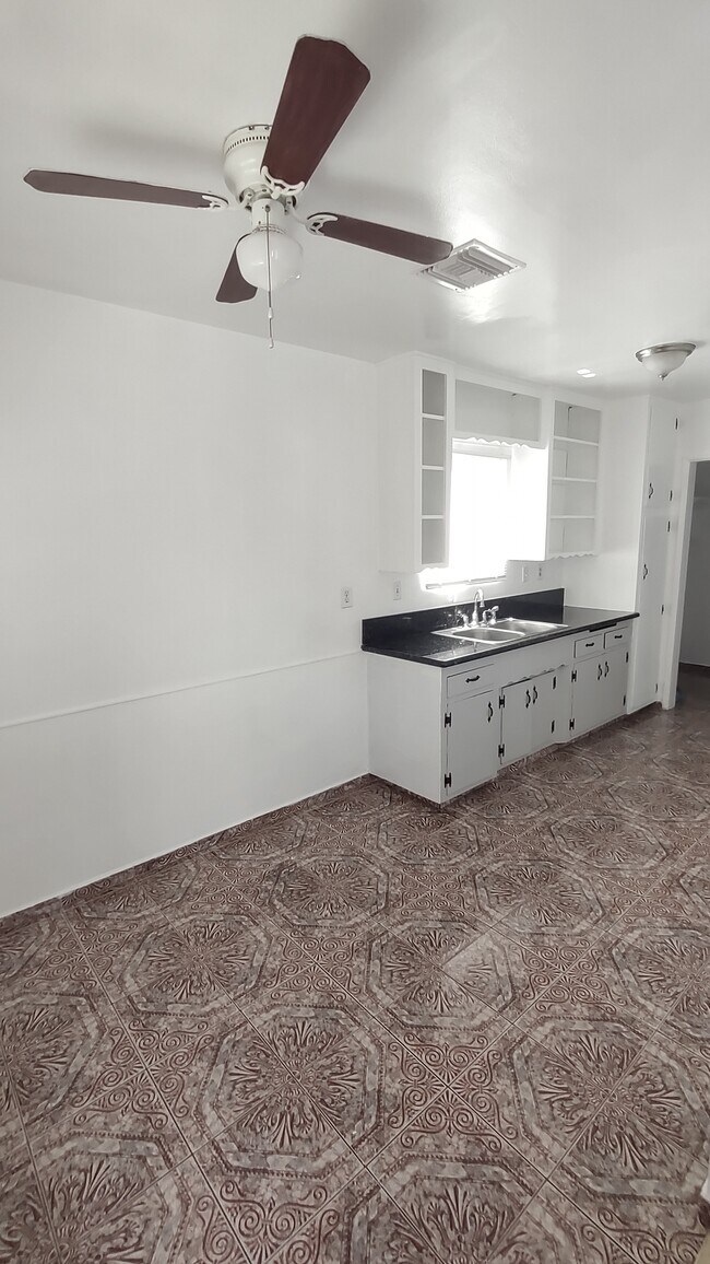 Dining Room - 947 S Cedar Ave