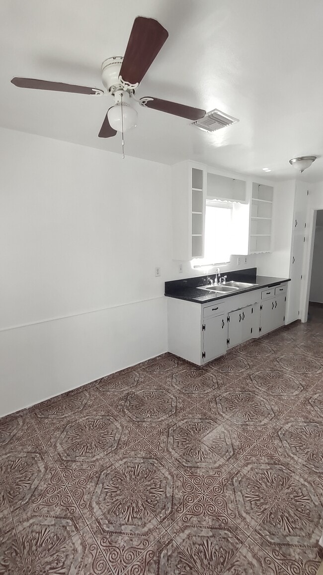 Dining Room - 947 S Cedar Ave